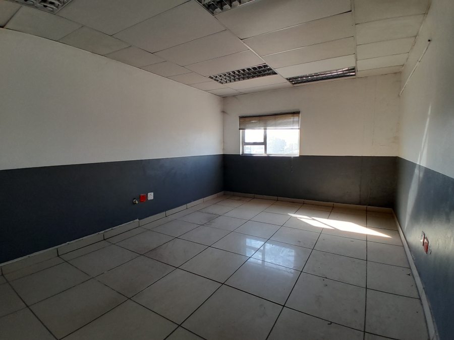 To Let commercial Property for Rent in Zinniaville North West